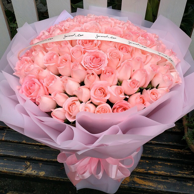 Endless Love – 99 Pink Diana Roses in Round Pink Wrap