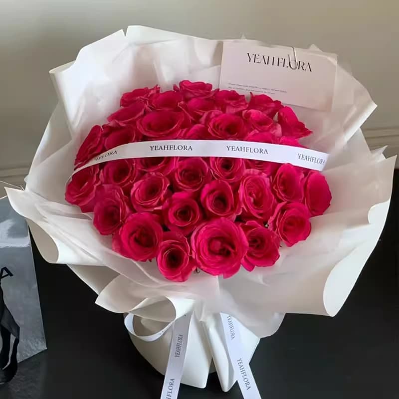 Romantic to the max, 33 Freddie Roses - Send birthday flowers to China