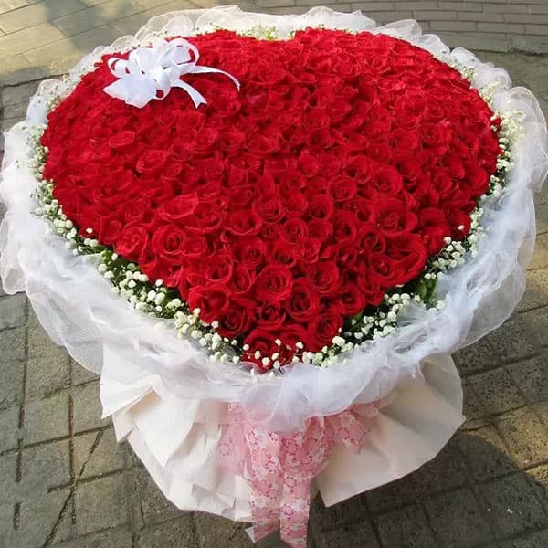 365 roses, heart-shaped packaging - Send love flowers to China