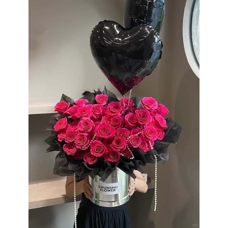 33 heartbeats, 33 Freud roses - Send love flowers to China