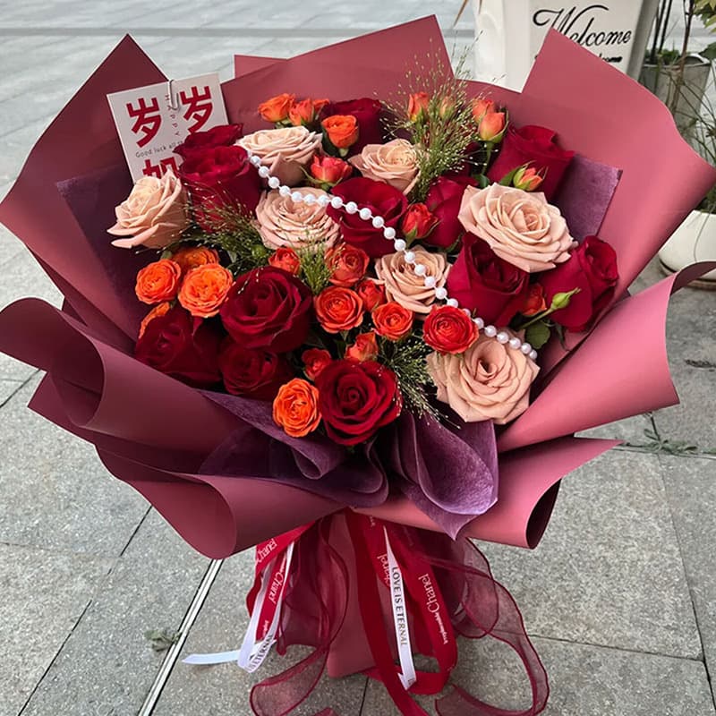 Noble and Elegant -21 Mixed Roses - Send love flowers to China
