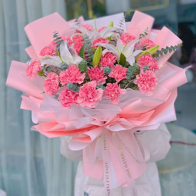 Love you more, 21 pink carnations, 6 white perfume lilies - Send carnations to China