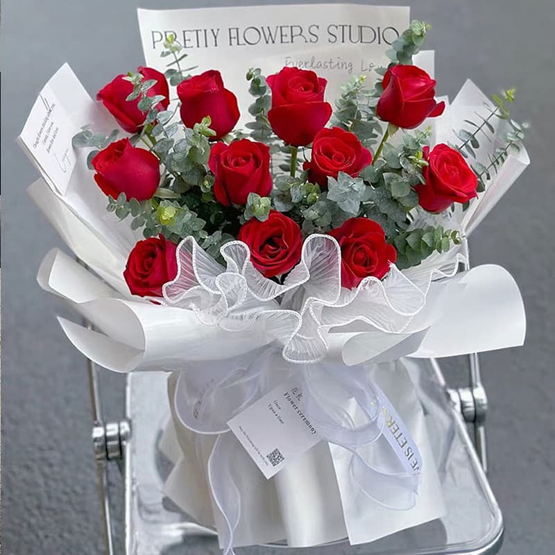 Sweet lover, 11 red roses - Send birthday flowers to China
