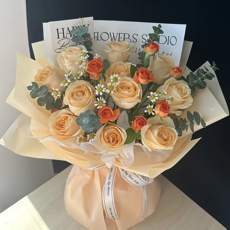 Sweet first sight, 11 champagne roses. - Send business flowers to China
