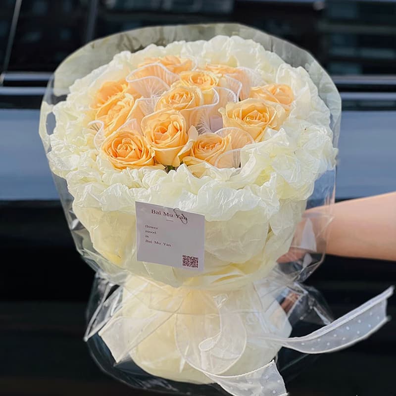 Sweet Love, 11 Champagne Roses - Send birthday flowers to China