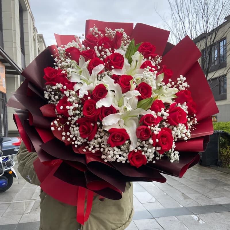 It's a great fortune to meet you. 33 red roses, 9 white lilies - Send love flowers to China